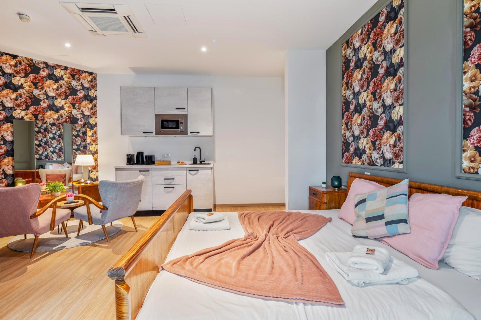 Stylish Flower Power Studio - Close To City Center & Public Transport - Ac & Wifi 维也纳 外观 照片
